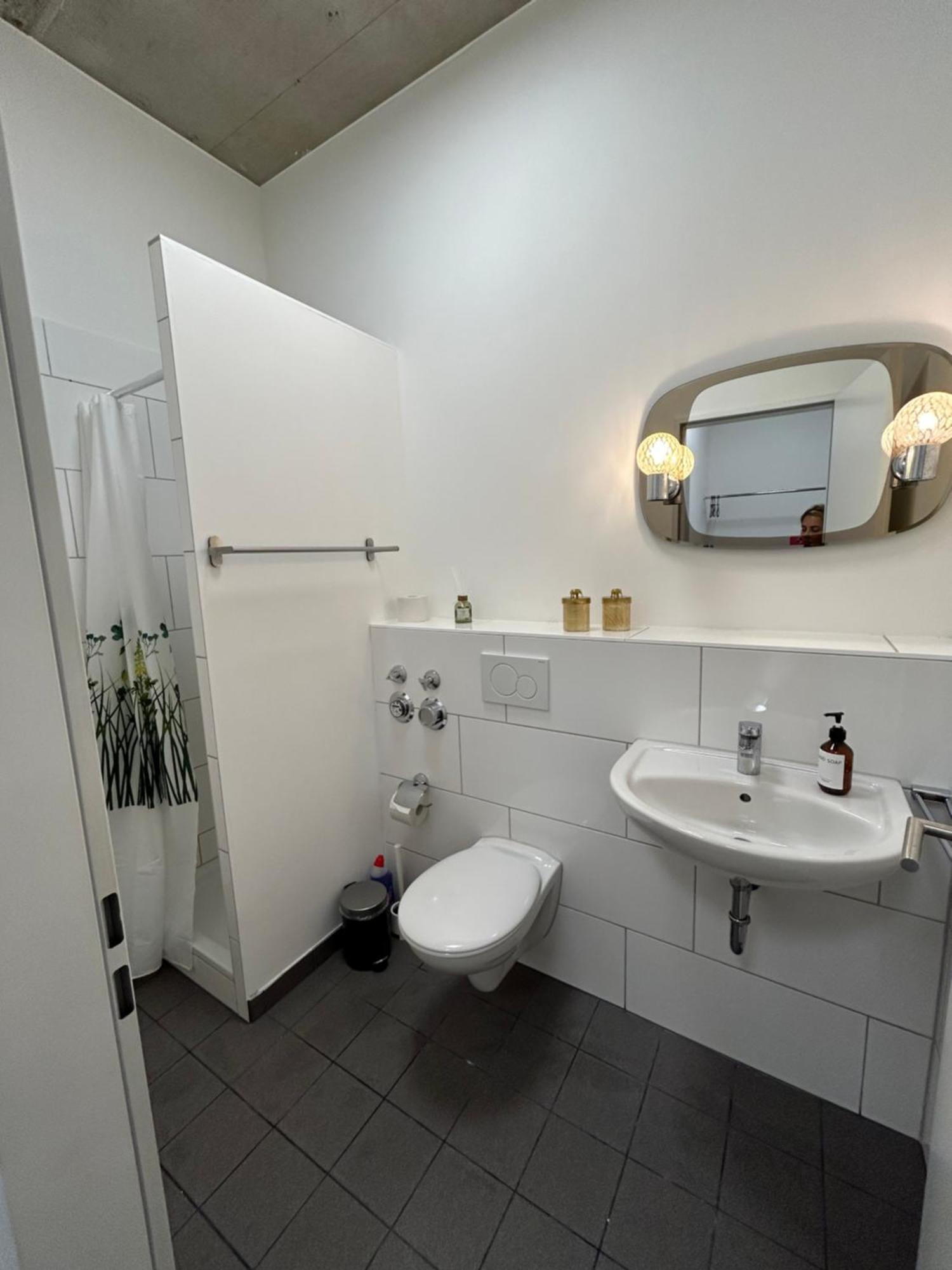 35 Qm Grosses Apartment Mit Eigenem Badezimmer In Den Elbvororten Hamburg-Harburg Buitenkant foto